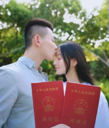 張馨予結婚 張馨予老公何捷背景介紹