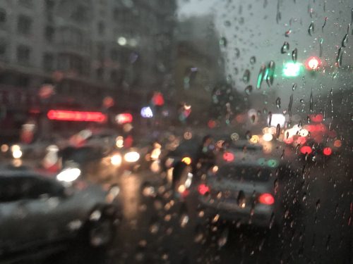 下雨天開車后視鏡看不清怎么辦