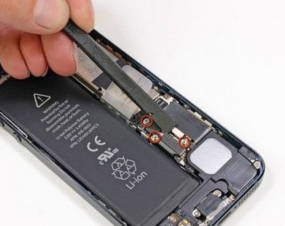 蘋果手機(jī)iphone5怎么換電池教程圖解