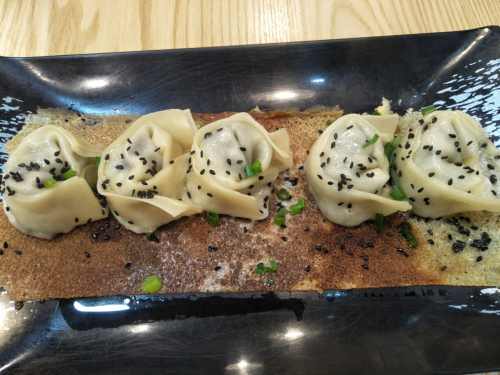 生煎薺菜餛飩怎么做 加水燜下很有必要