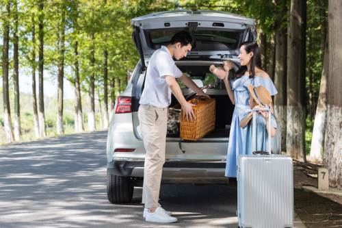 汽車后備箱怎么打開(kāi) 汽車后備箱打開(kāi)方法介紹