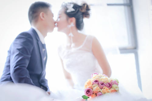 2018一句簡短的結(jié)婚祝福語