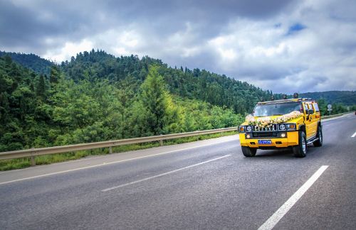 汽車交強險標志怎么貼 汽車交強險標志粘貼方法