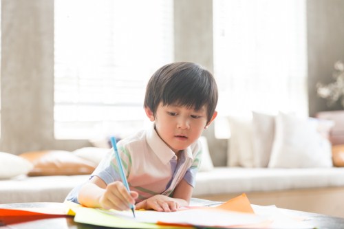 勾姓男孩取名 推薦這些高分名字