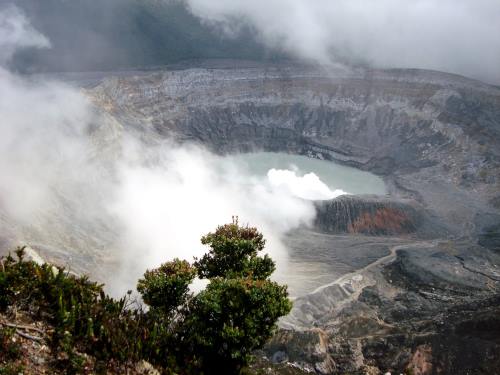 夢(mèng)見火山爆發(fā)是什么征兆