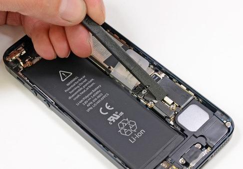 蘋果iphone5拆解圖 iphone5真機(jī)超詳細(xì)拆解圖過程