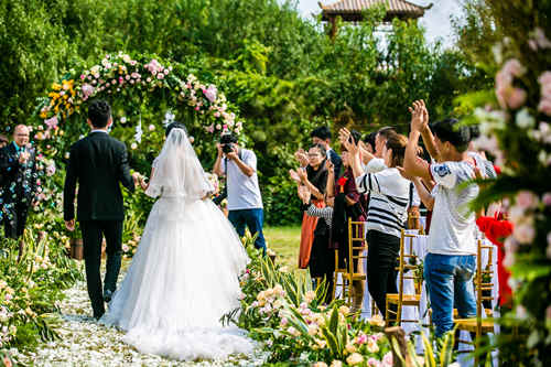 結婚定親男方一般給多少錢 需要準備什么禮物