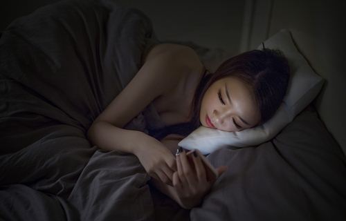 孕婦長(zhǎng)期熬夜有哪些危害?孕期遠(yuǎn)離熬夜