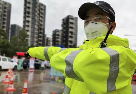 小區(qū)封閉有些車輛不能進(jìn)怎么辦