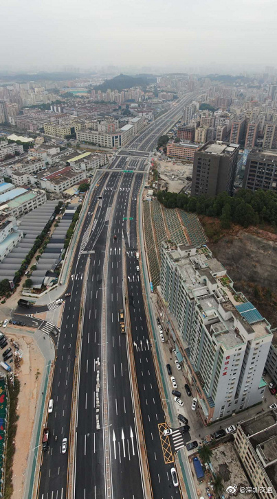 龍瀾大道南段(華榮路至大浪南路段)建成通車