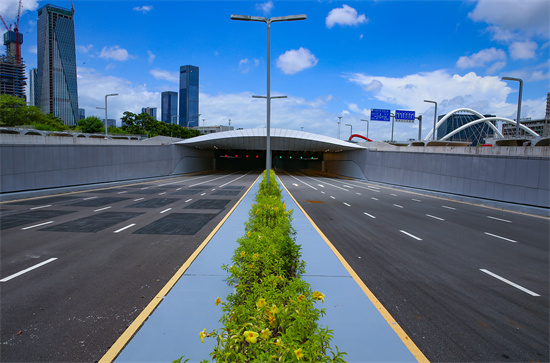 國內(nèi)最高標準地下路——深圳前海地下道路一期通車