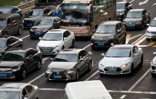 深圳車牌搖號和競價(jià)可以同時(shí)參加嗎