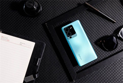 vivos15pro和opporeno8pro哪個值得買 兩者配置對比