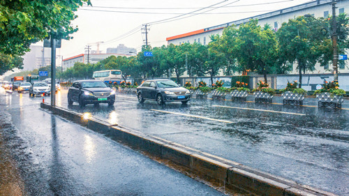 在深圳地鐵站可以借雨傘嗎 借雨傘要錢嗎