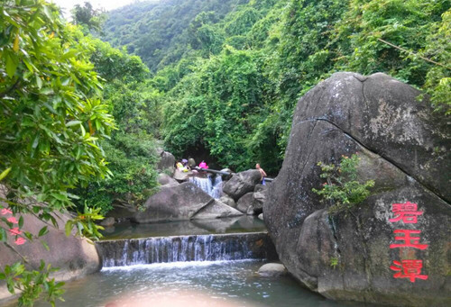 深圳園山風(fēng)景區(qū)要爬山嗎